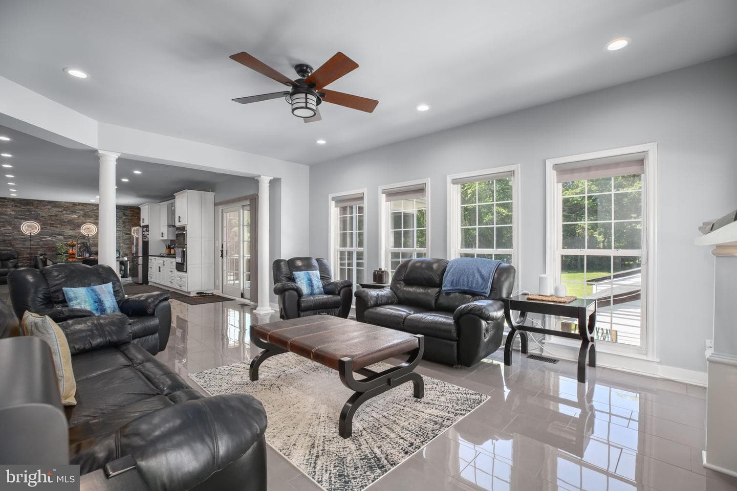 8 Country Manor Drive photo 13