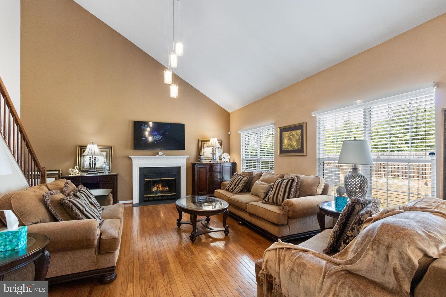6 Newbury Drive photo 6