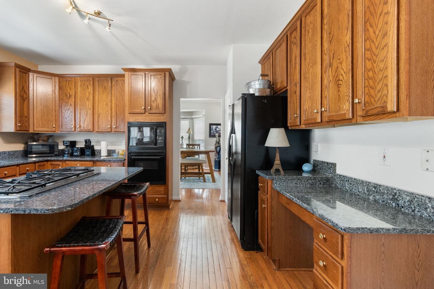 6 Newbury Drive photo 9