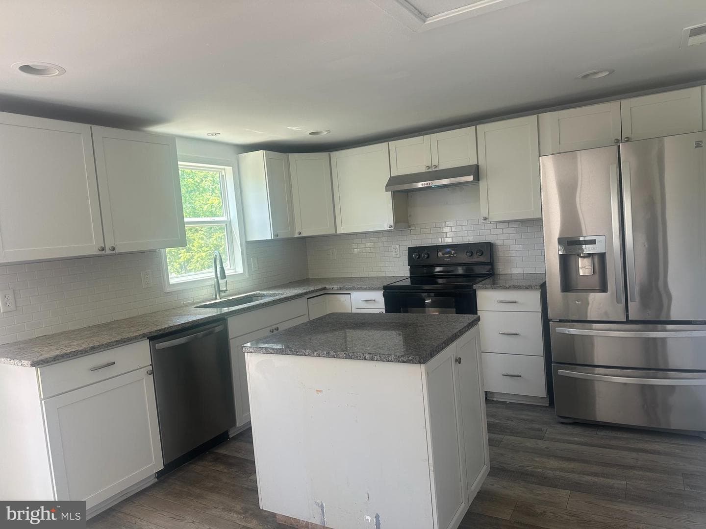 211 Sandy Ridge Road photo 5