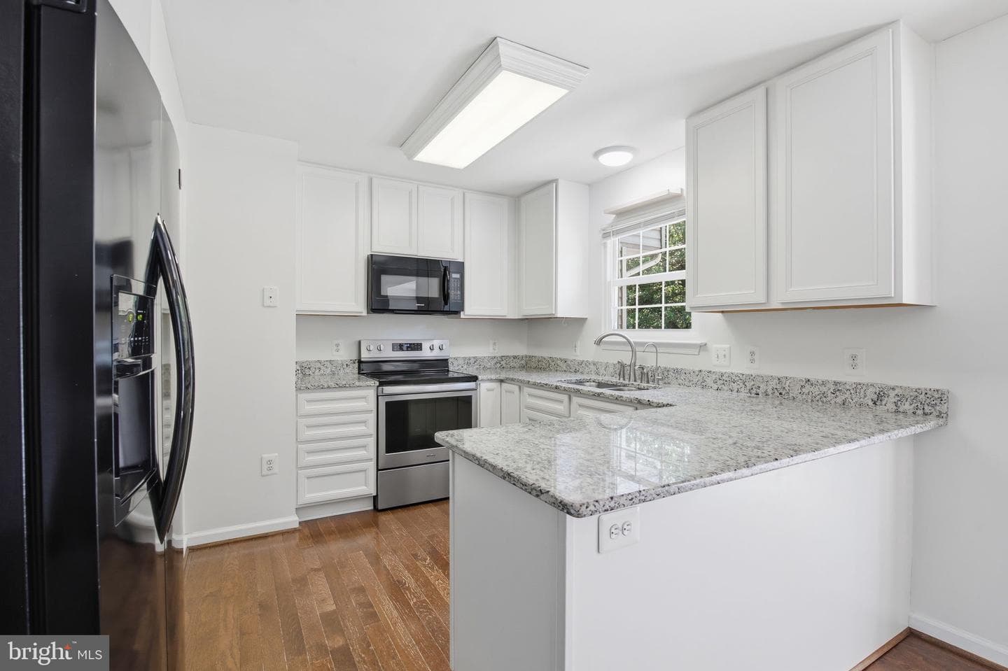 309 Barrows Court photo 11