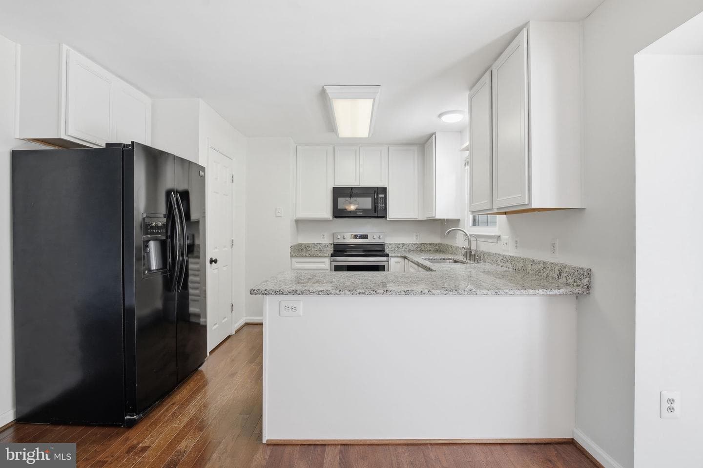 309 Barrows Court photo 12