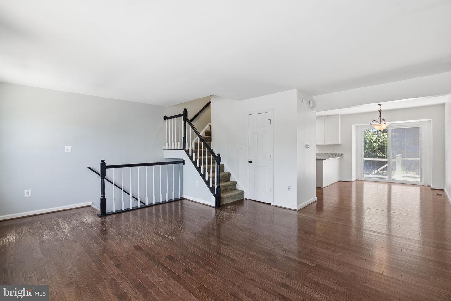 309 Barrows Court photo 7