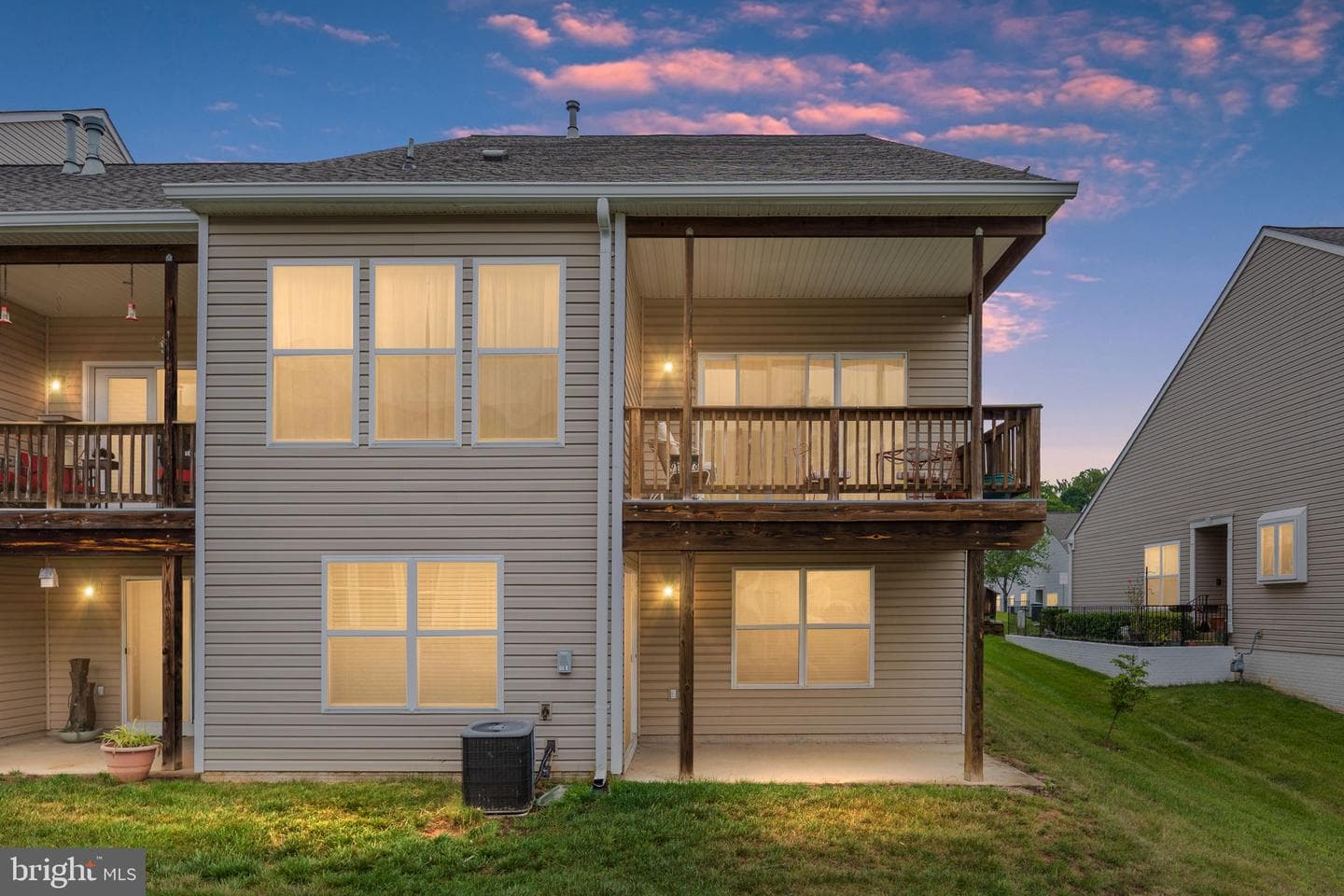 20 Highlander Drive photo 3