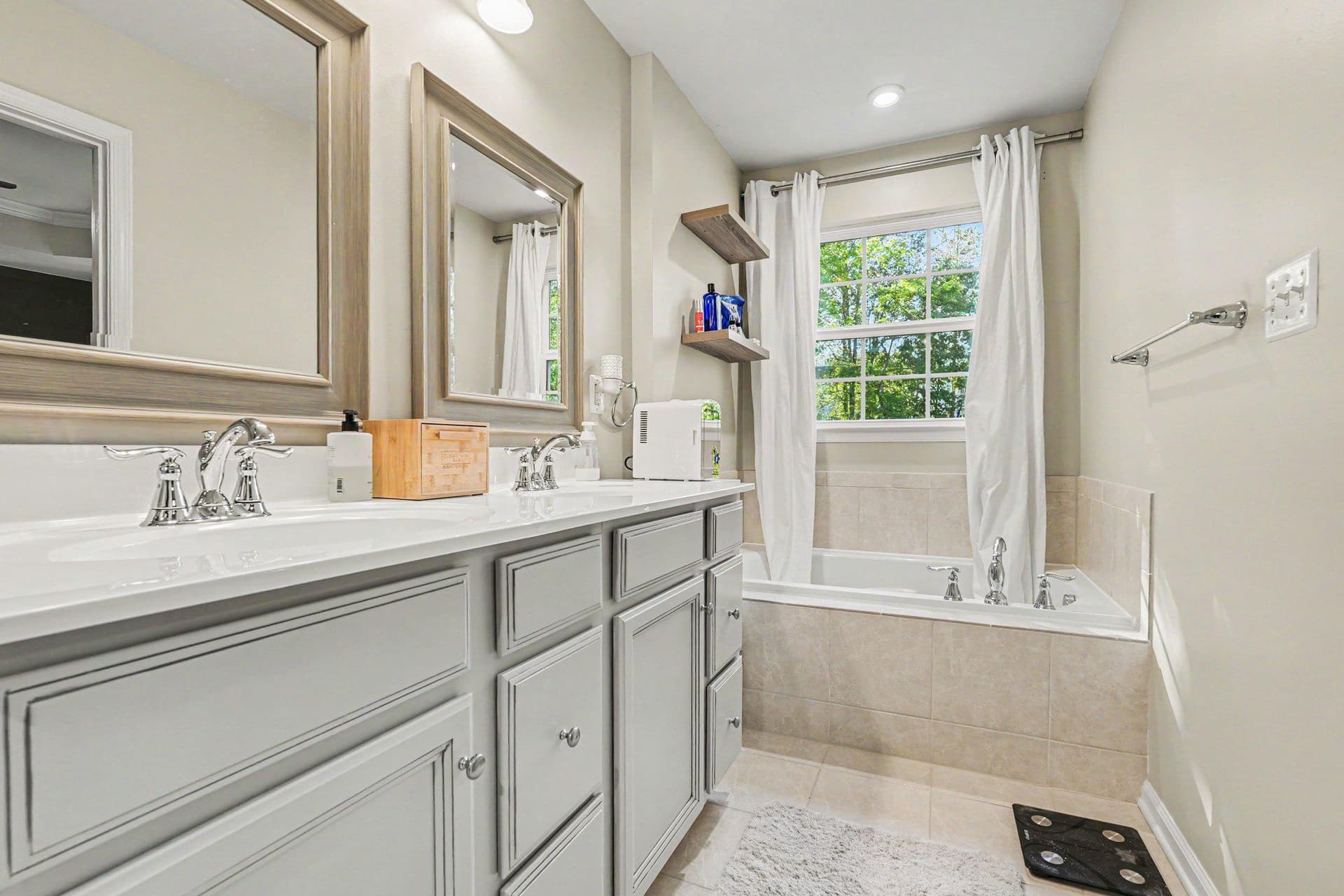 606 Landing Drive photo 19