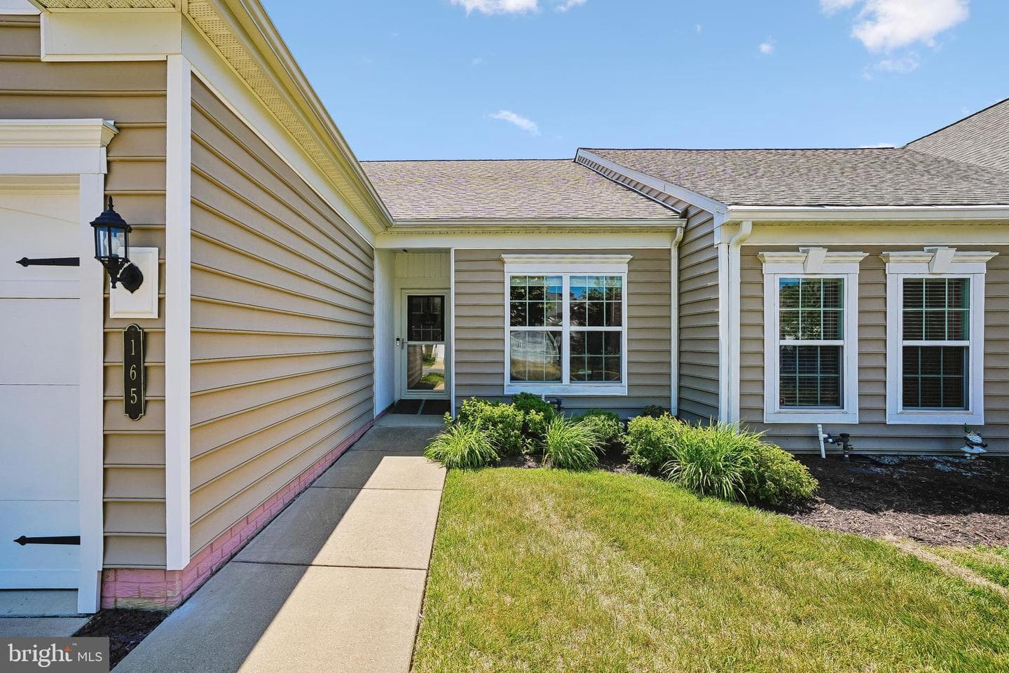 165 Hyannis Place photo 2