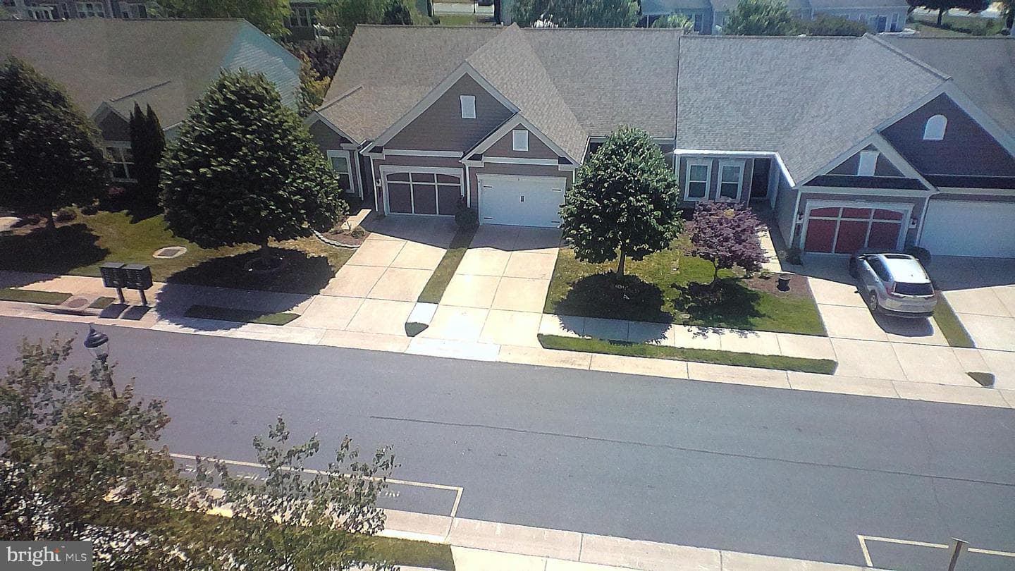 165 Hyannis Place photo 39