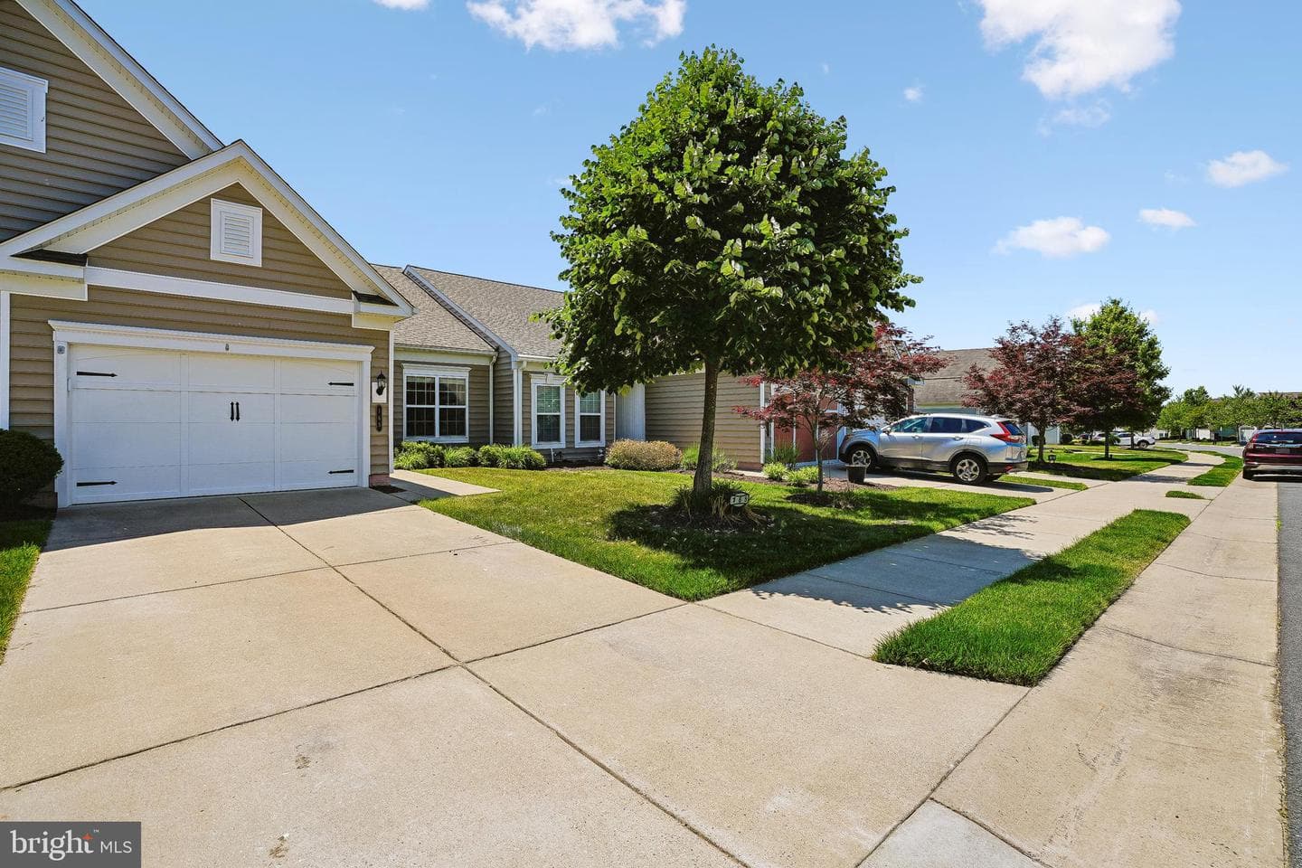 165 Hyannis Place photo 4
