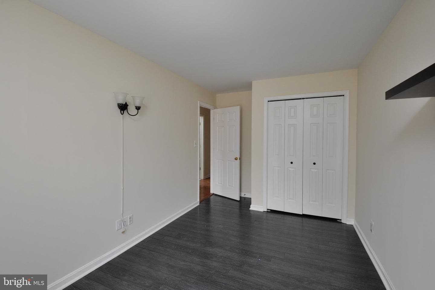 17 Sydney Lane photo 34
