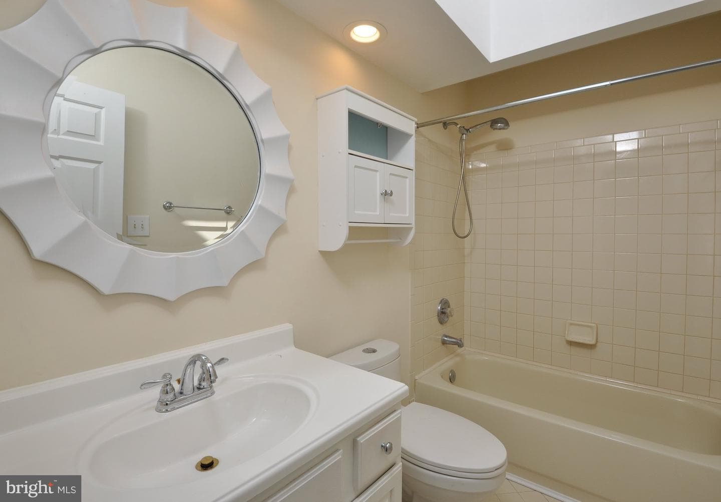 17 Sydney Lane photo 44