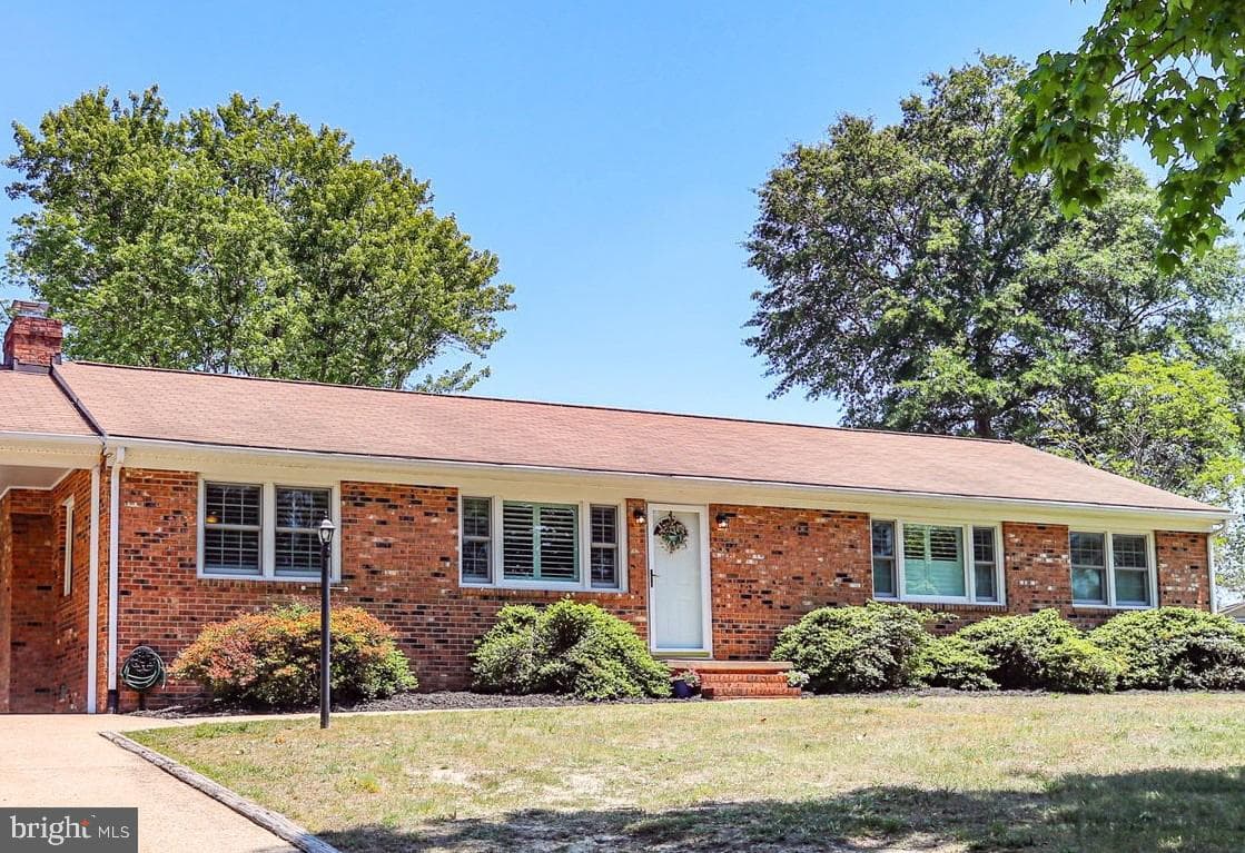 223 Spring Knoll Circle photo 1