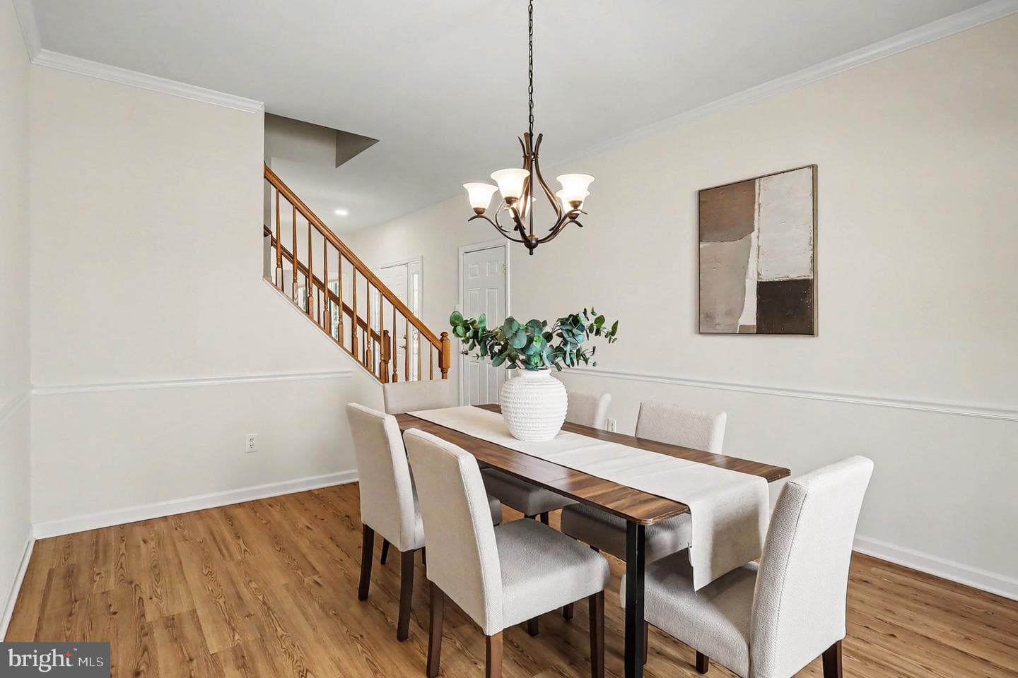 48 Newbury Drive photo 6