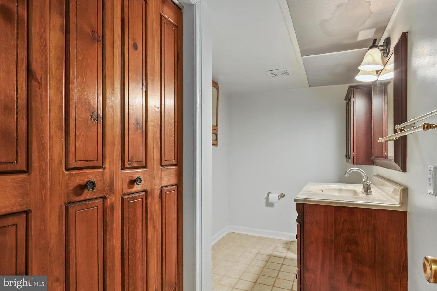 602 Galveston Road photo 11