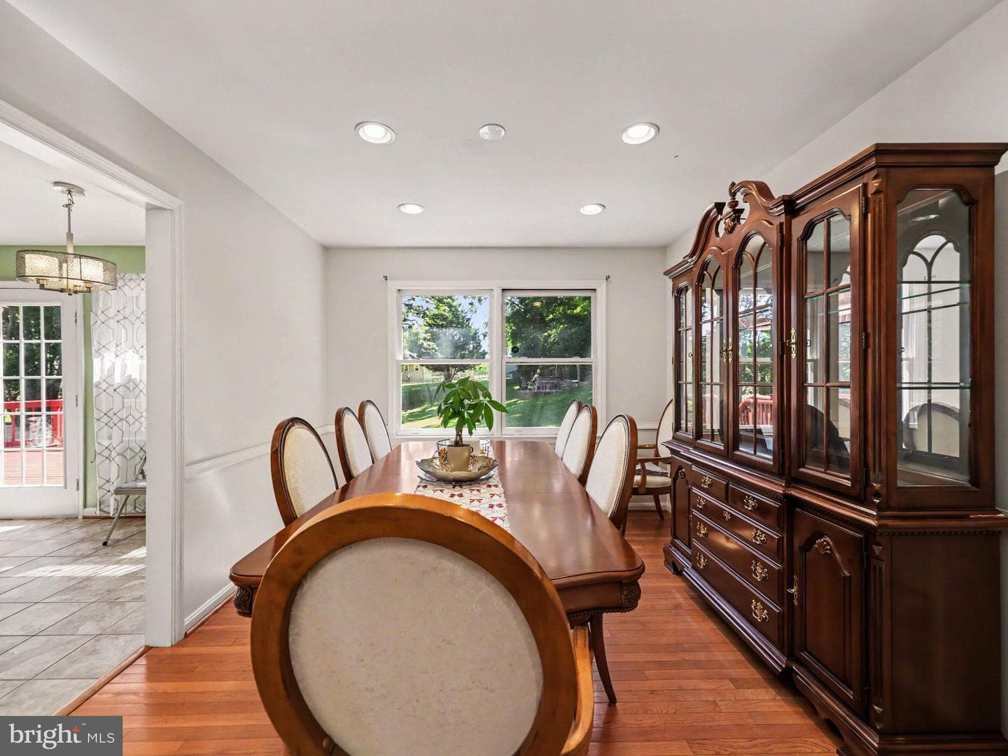 8 B Vue Avenue photo 9