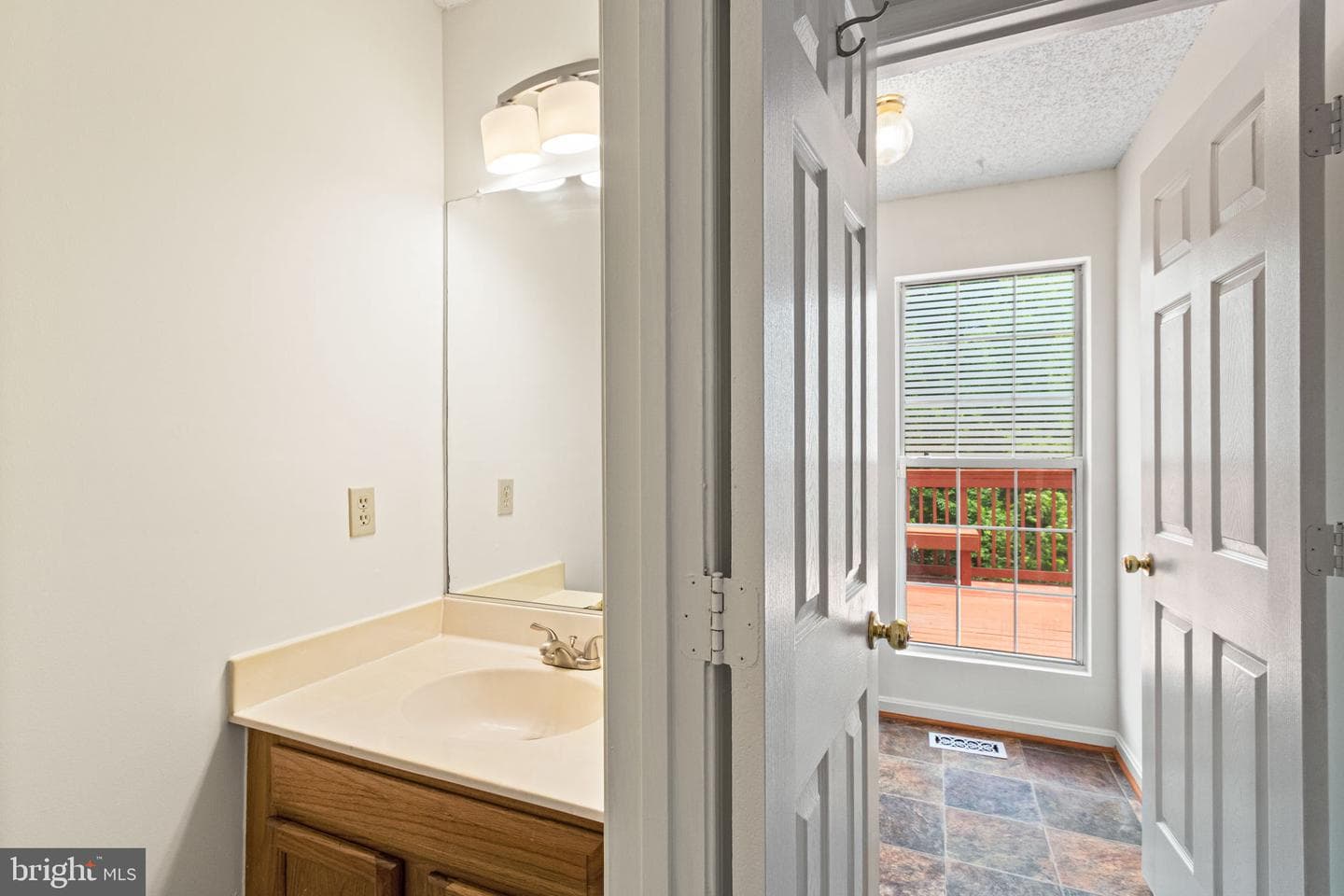 19 Puritan Pl photo 17