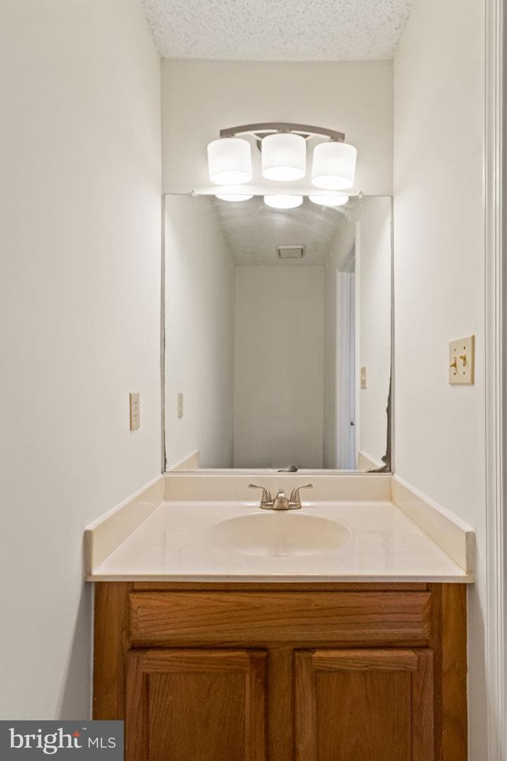 19 Puritan Pl photo 18