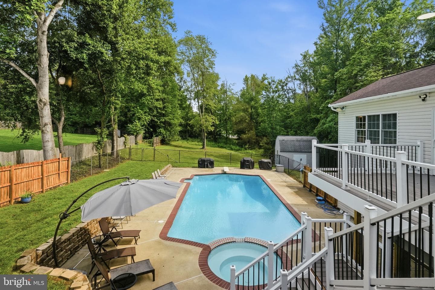 9 Falling Water Court photo 27