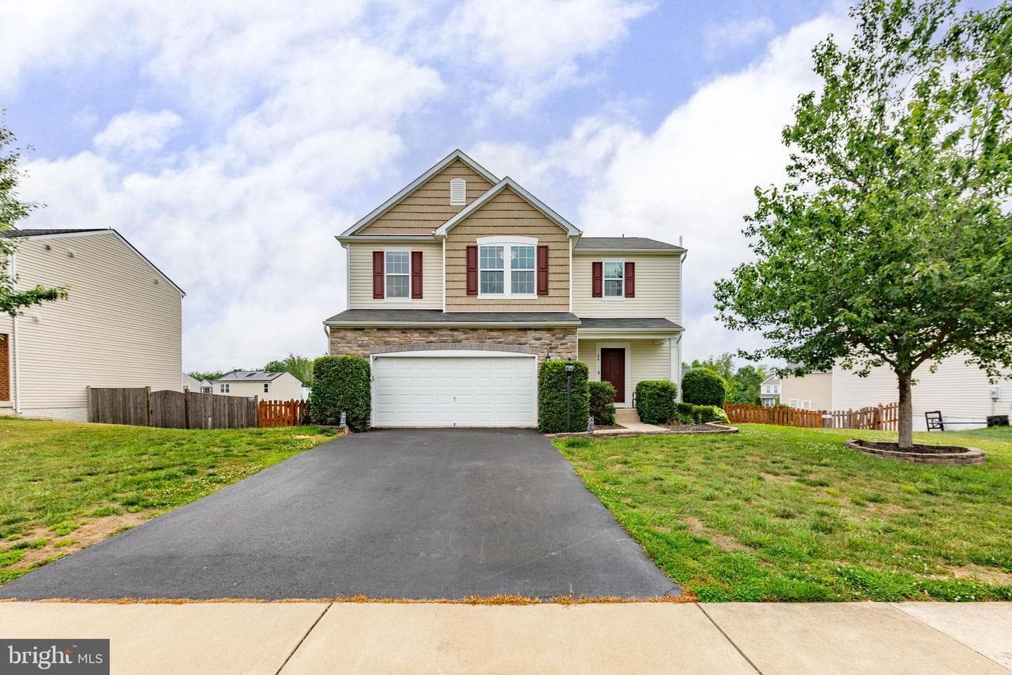 64 Charter Gate Drive photo 47