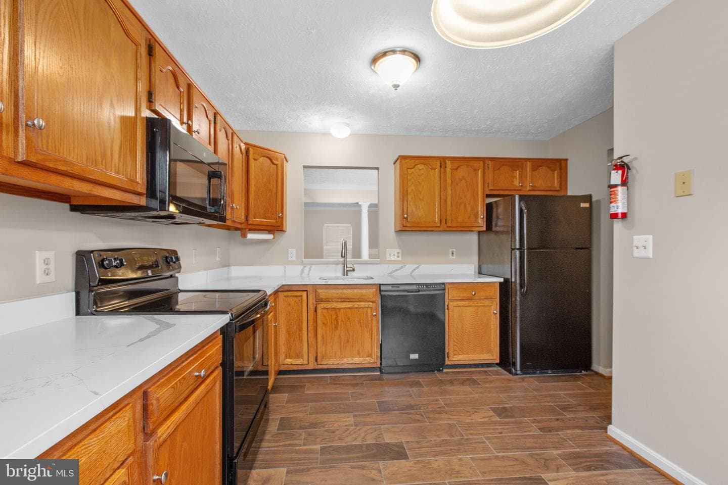 204 Sterling Court photo 3
