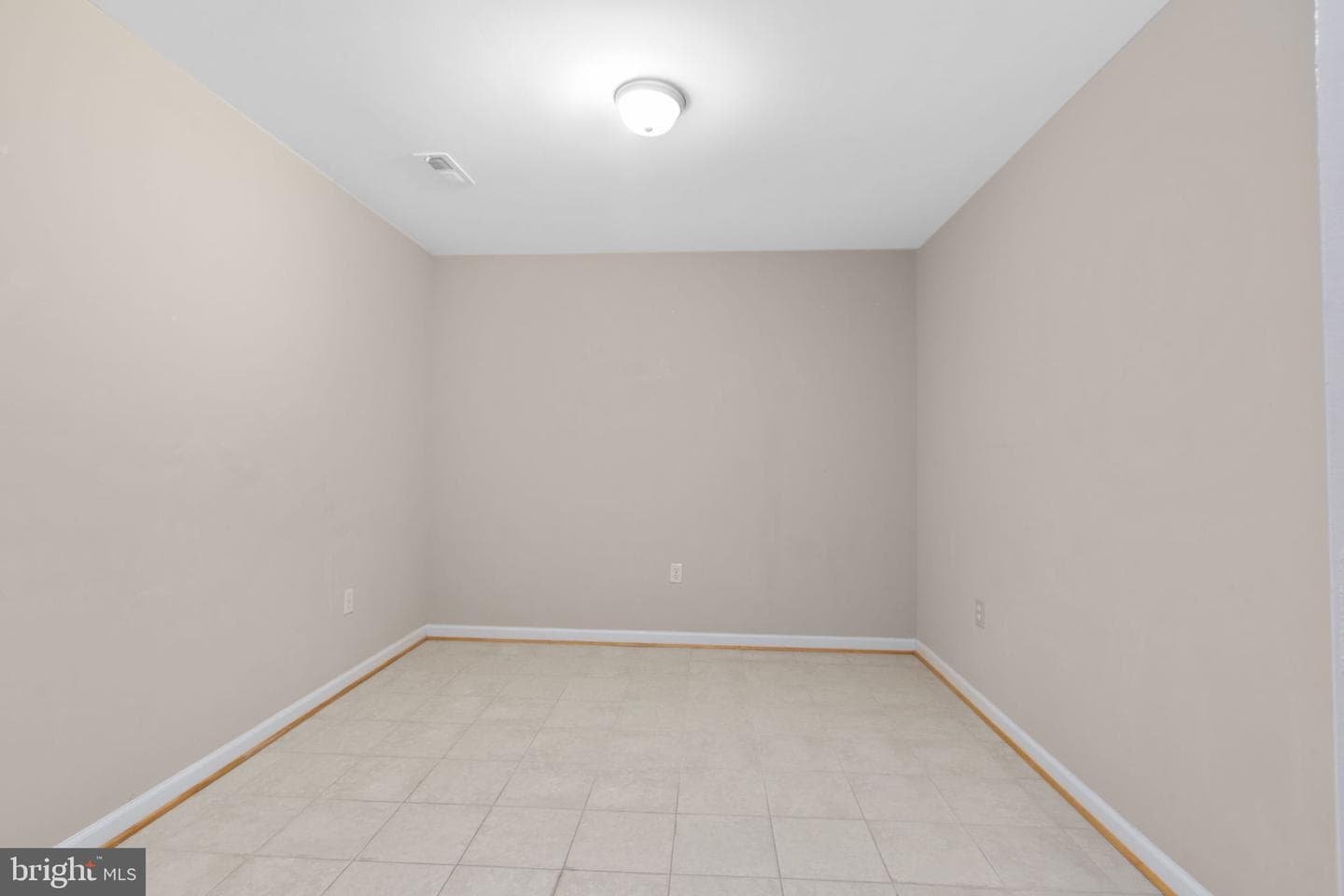 204 Sterling Court photo 49