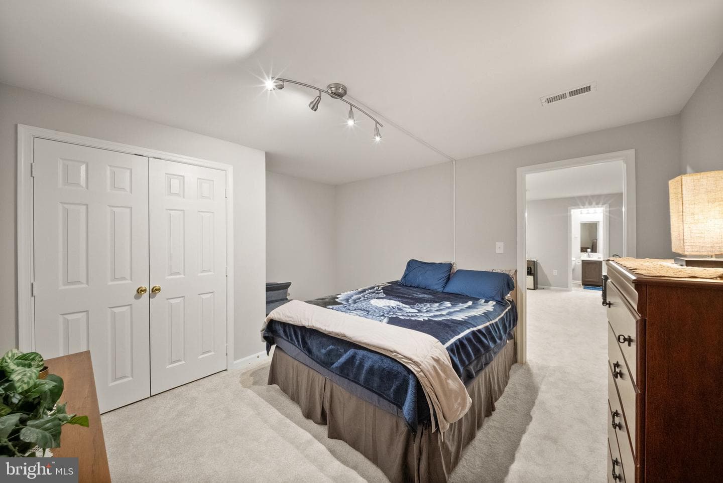 8 Willow Glen Court photo 40
