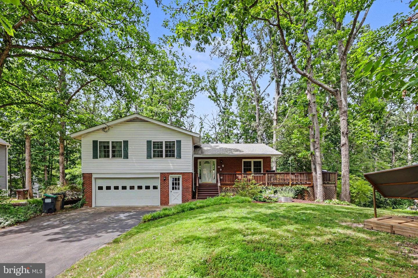 1006 Isabella Drive photo 1