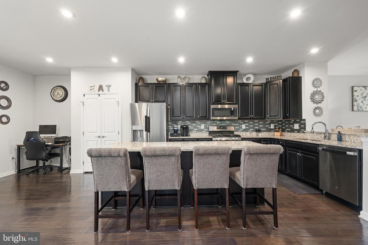 206 Landing Drive photo 12