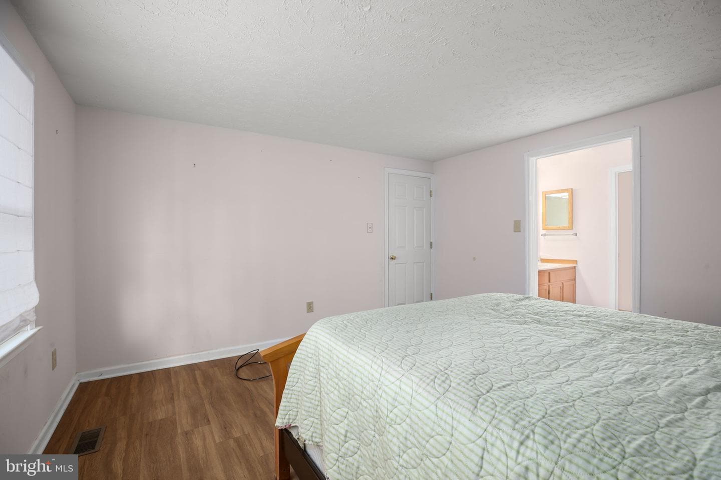 808 Cresthill Road photo 20