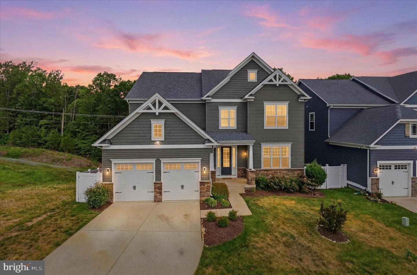 416 Crab Apple Drive photo 2