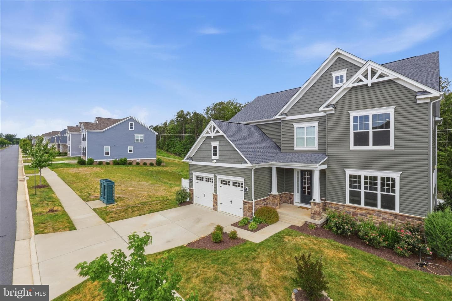 416 Crab Apple Drive photo 4