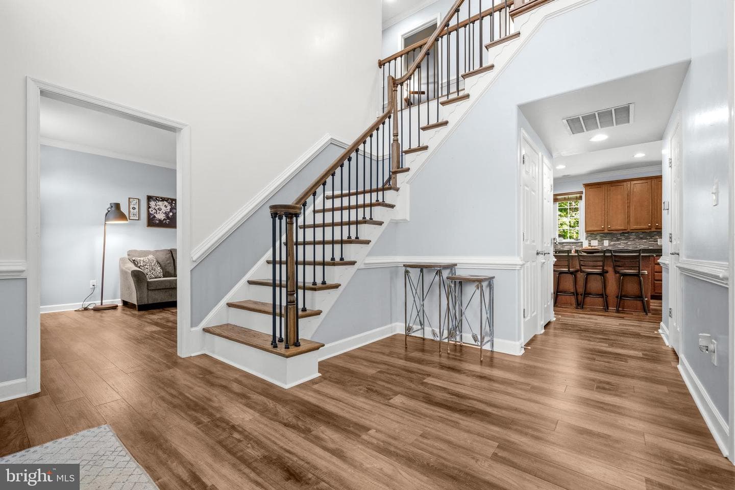 90 Maplewood Drive photo 5