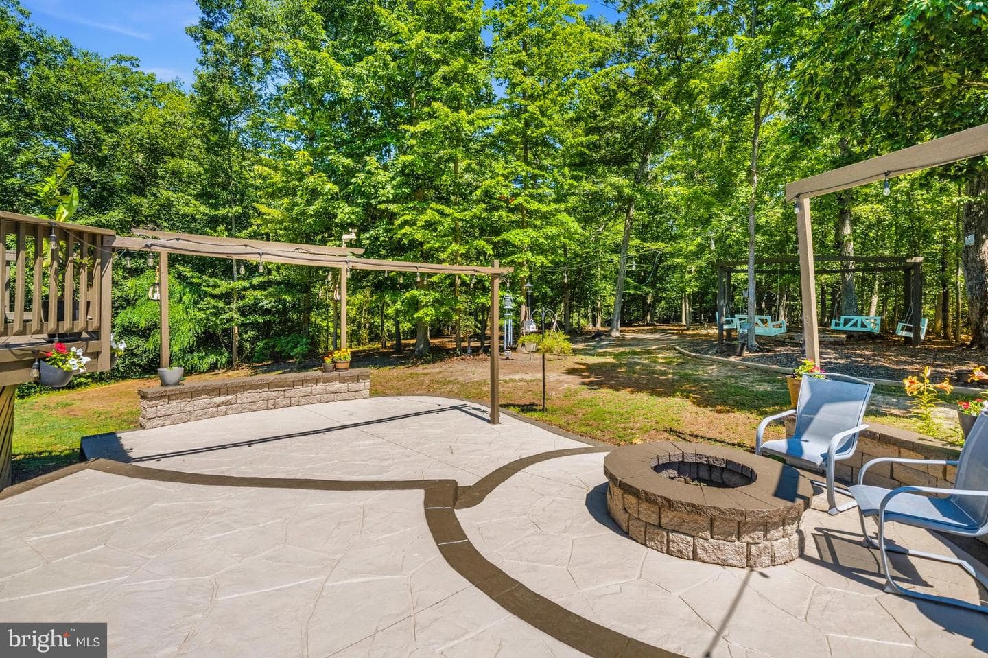 90 Maplewood Drive photo 56