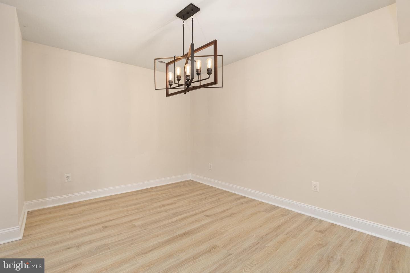 250 Lerose Drive photo 23