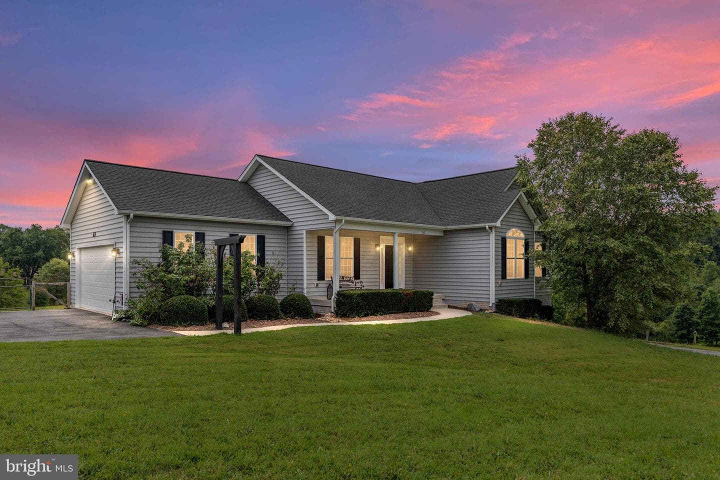 250 Lerose Drive photo 4