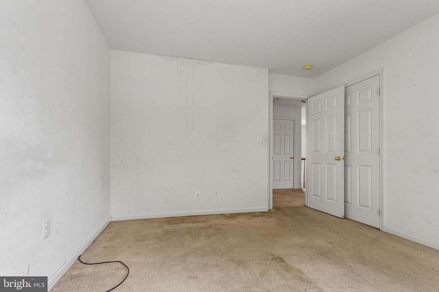3 Neville Court photo 11