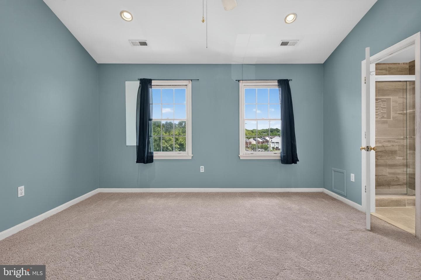 205 Braemar Place photo 23