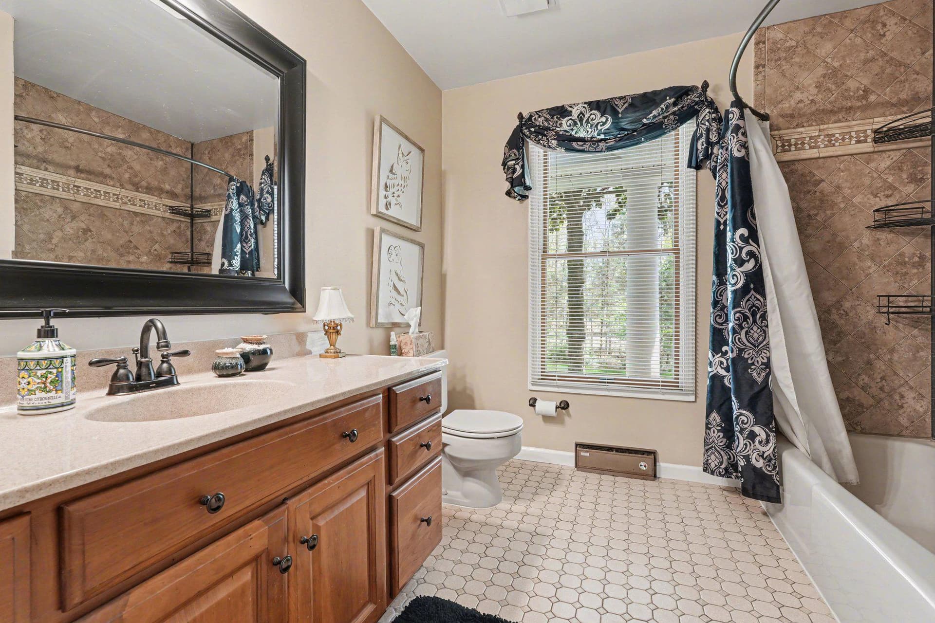 86 Mockingbird Lane photo 25
