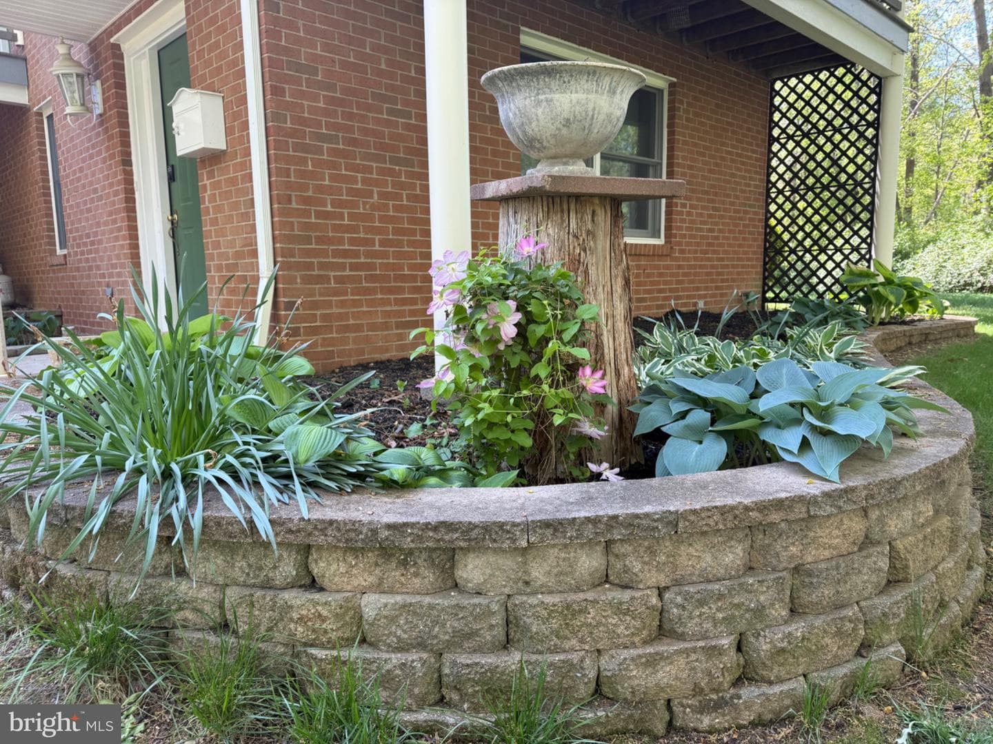86 Mockingbird Lane photo 70