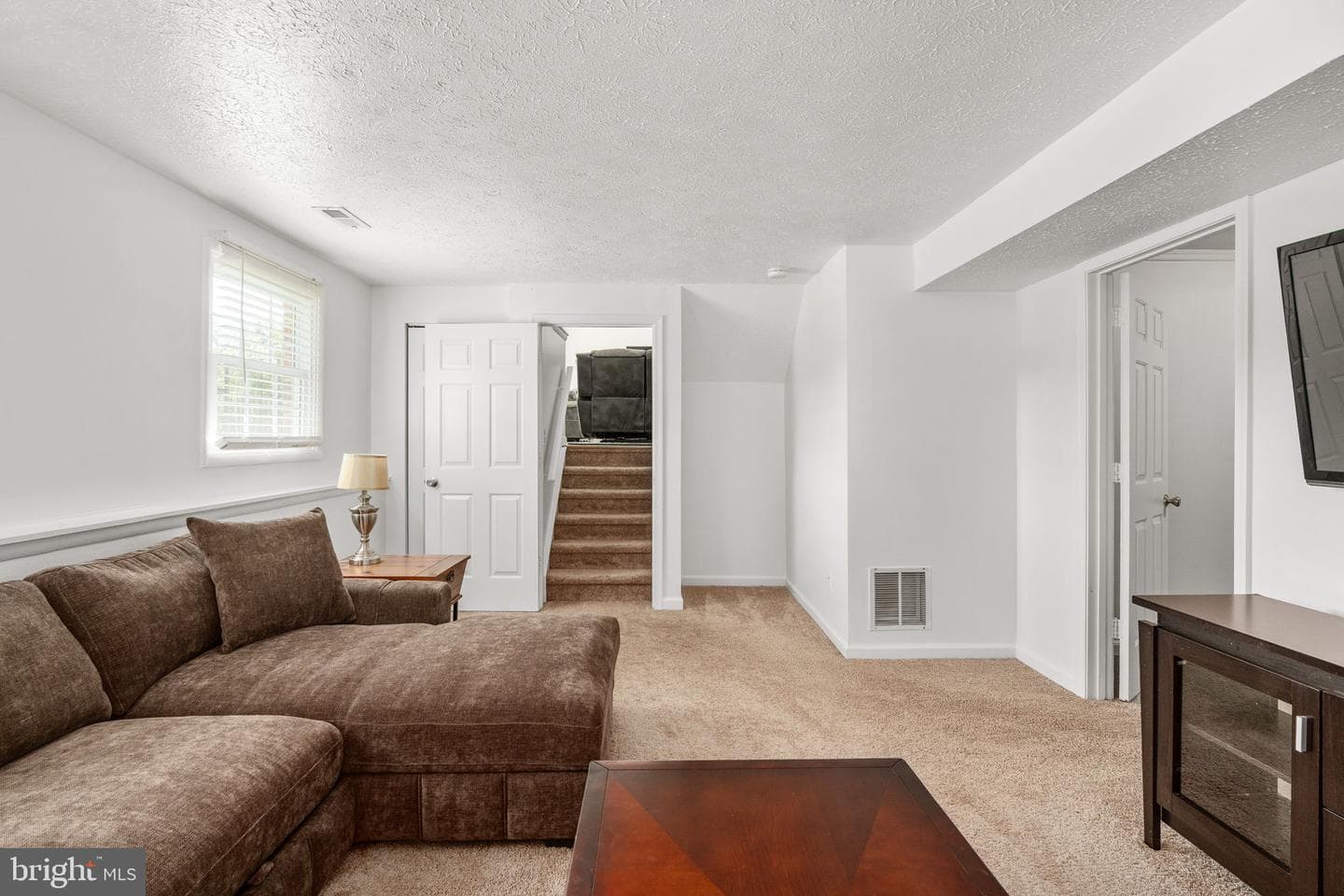 400 Collingwood Drive photo 32