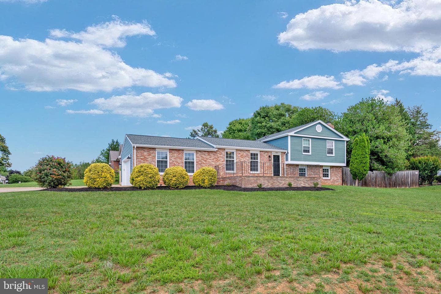 400 Collingwood Drive photo 47