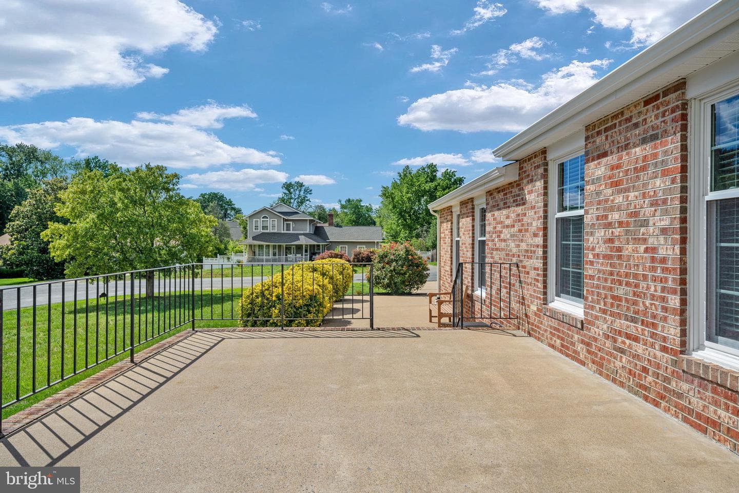 400 Collingwood Drive photo 50