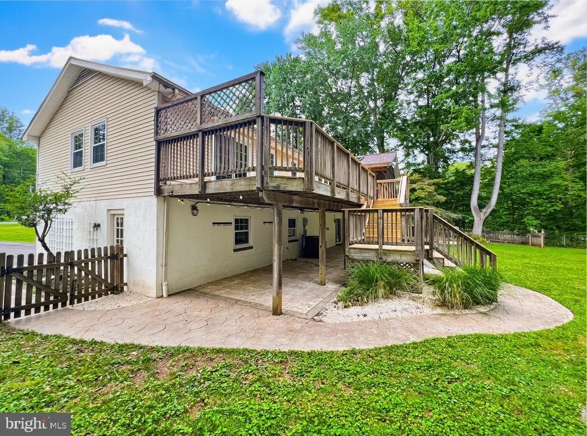 12 Clover Hill Drive photo 34