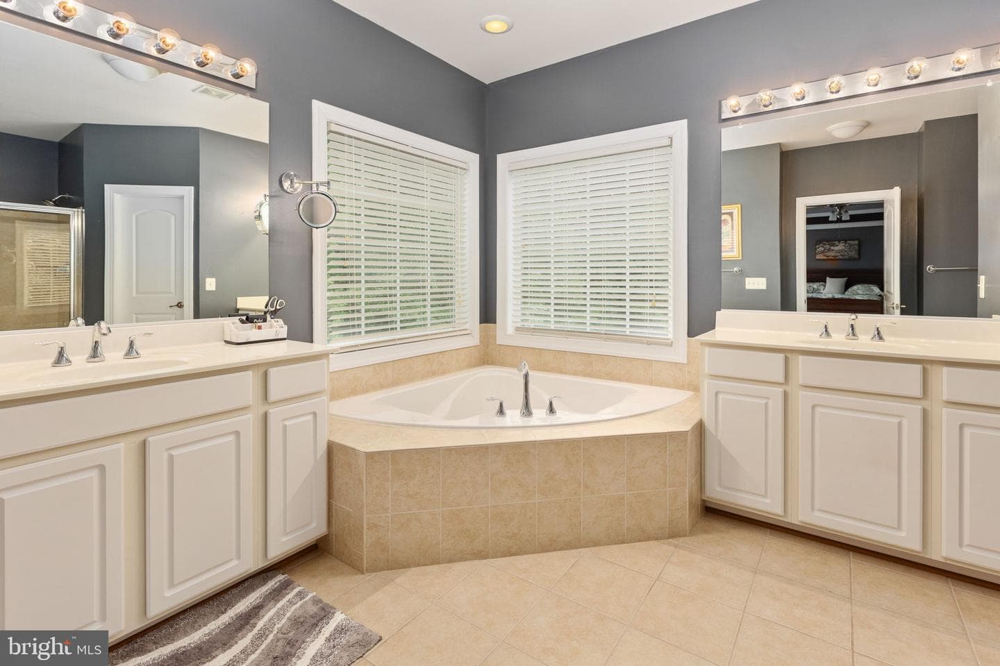 31 Garnet Way photo 63