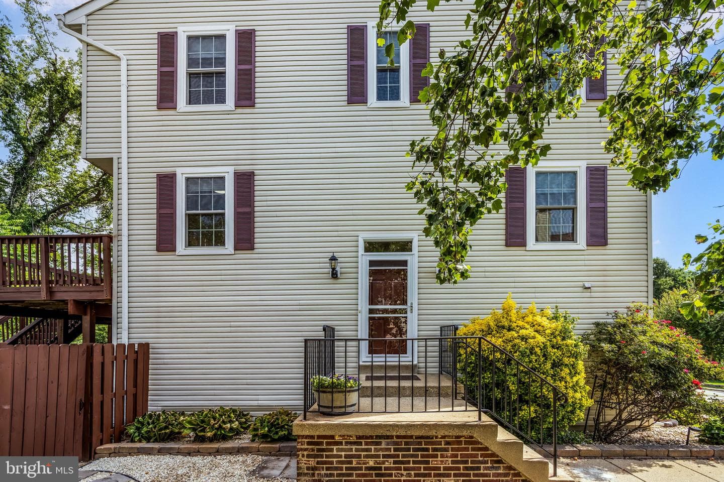 108 Shaw Court photo 3