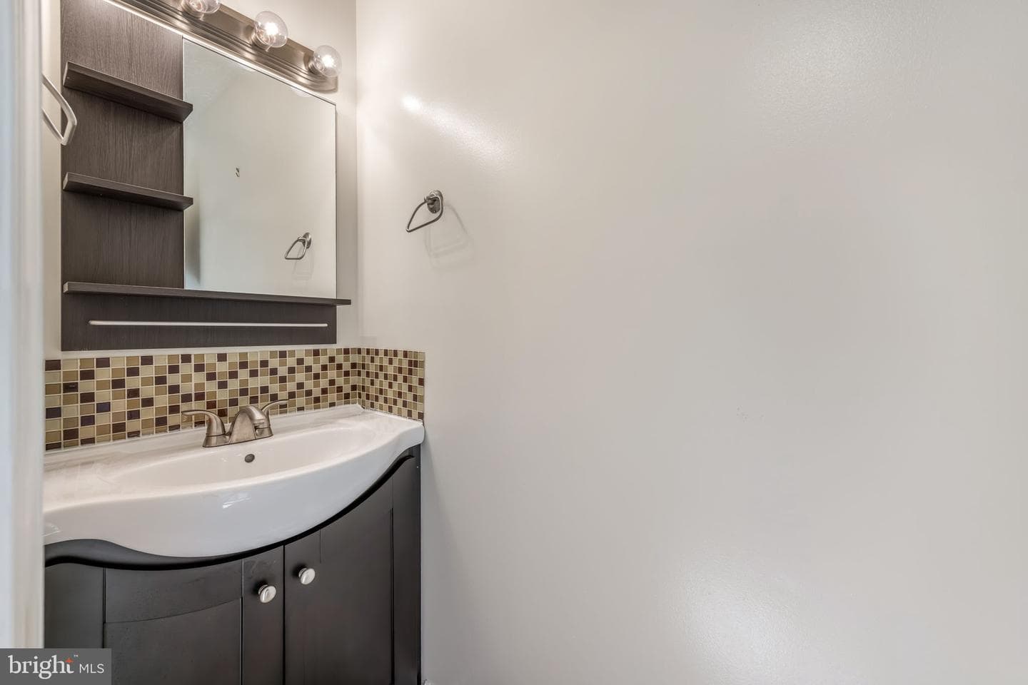 108 Shaw Court photo 37