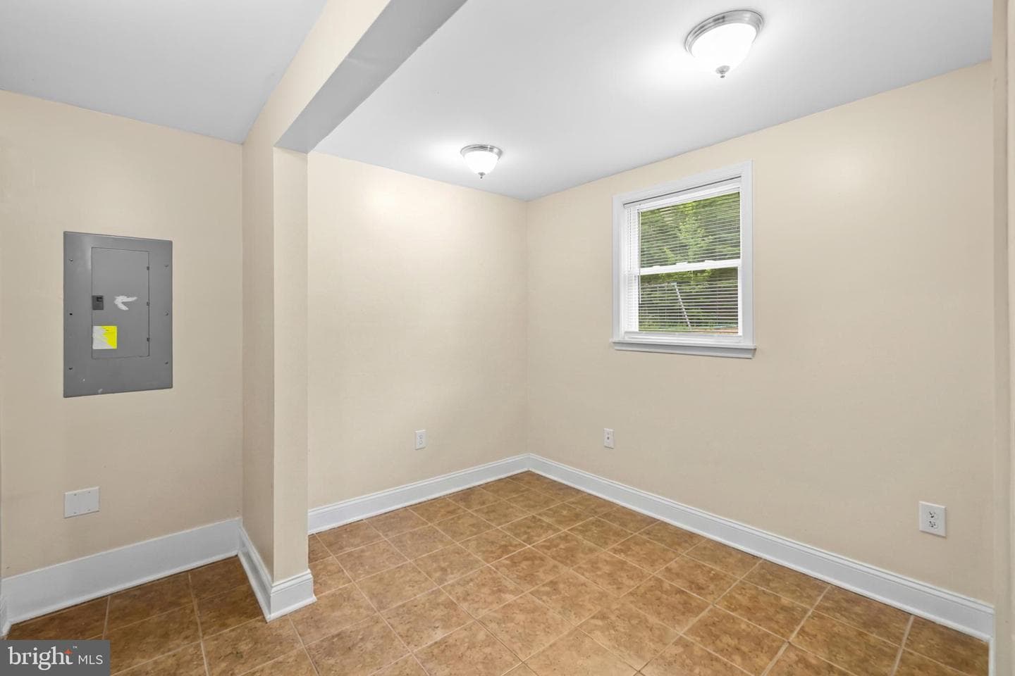 240 Norman Road photo 16