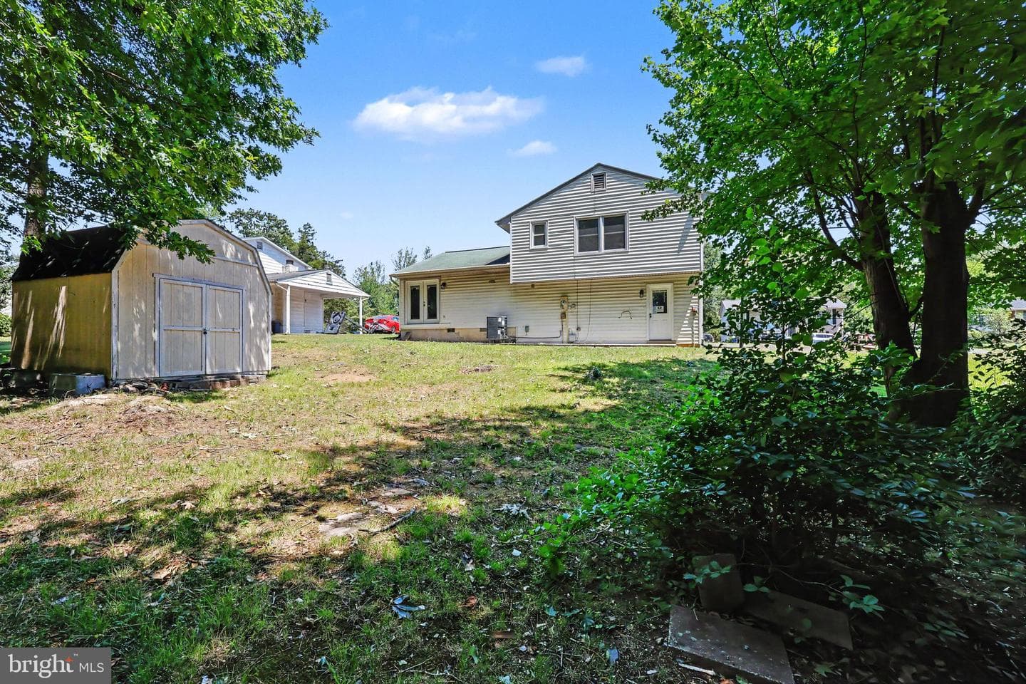 17 Willow Lane photo 15
