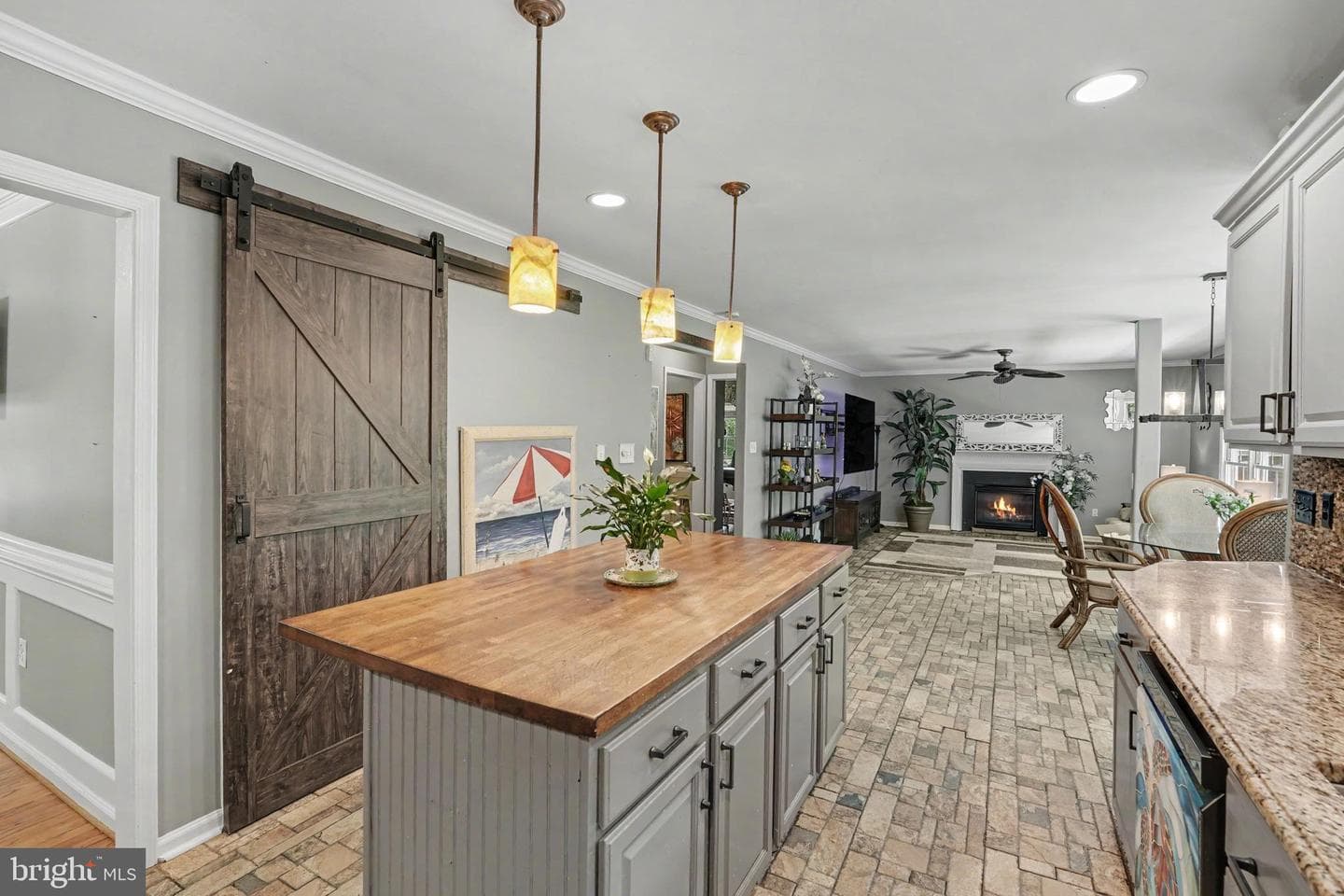 1039 Harbour Drive photo 8