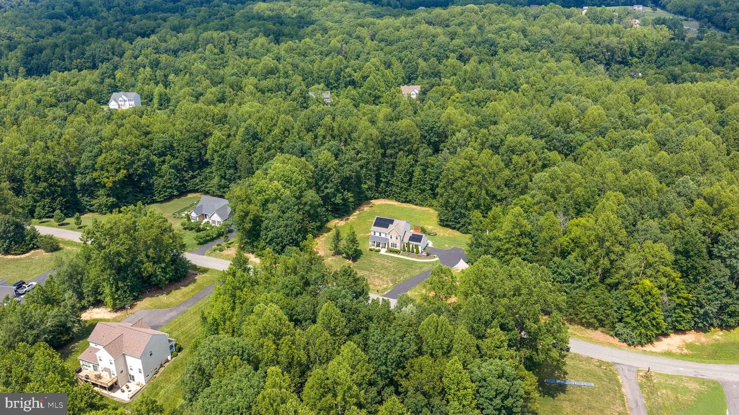 40 Boxwood Drive photo 3