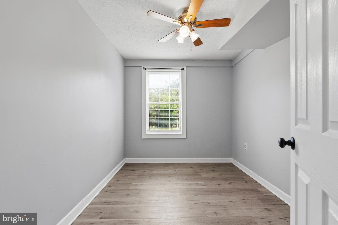 1529 Mountain View Road photo 25